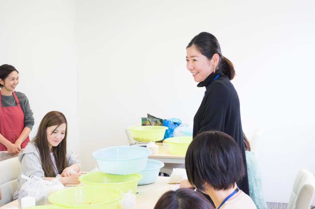 温活女子会 味噌ワークショップの様子